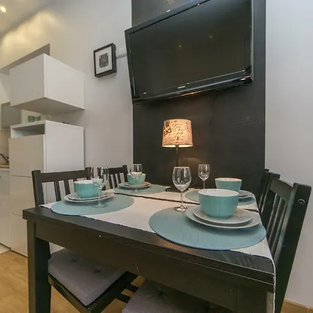 Apartment Victus Book