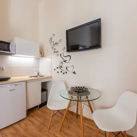 Victus Book Apartment *